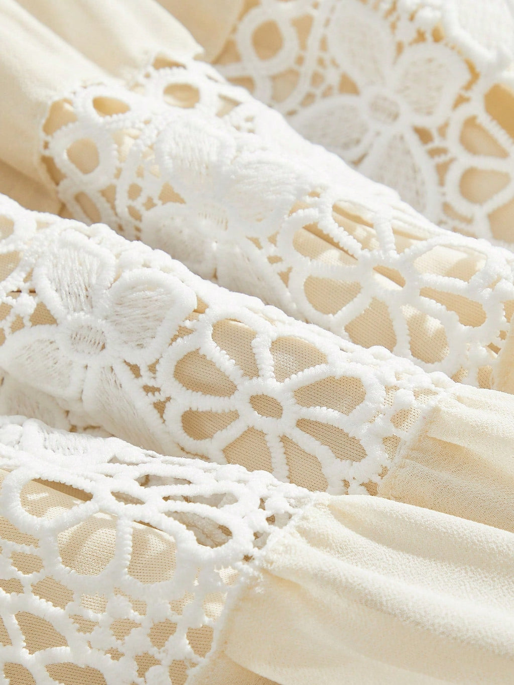 French Fashion Palace Hollow Splice Soft Lace Trim Maxi Dress