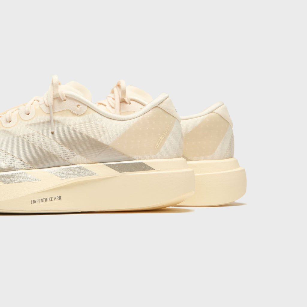adidas WMNS Adizero Evo SL - Wonder White / Cyber Metallic / Warm Vanilla